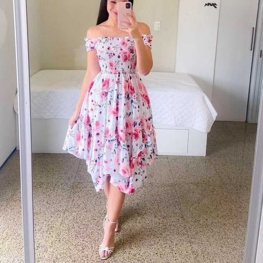 Damen-Sommerkleid, schulterfrei, mit buntem Schmetterlingsmuster und fließenden Falten, Größe S