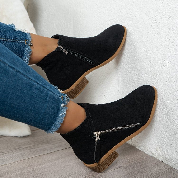 Women's boots with side zipper and elegant velvet upper, size S