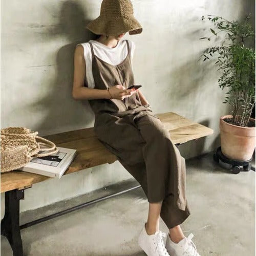 Women's casual-style dungarees with adjustable straps and great comfort, size [size missing]