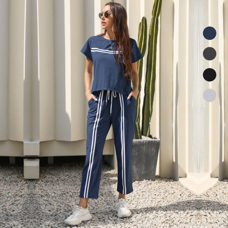 Women's leisure suit with comfortable pockets and elastic waistband, size