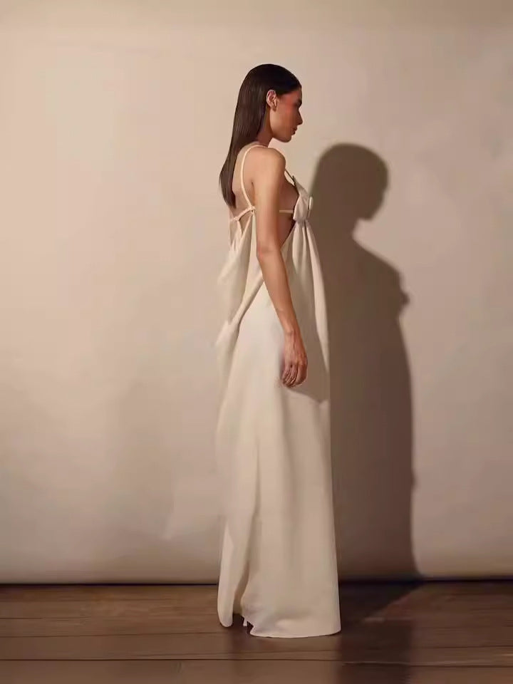 Valenzora | Maxi dress with V-neck and high floral slit