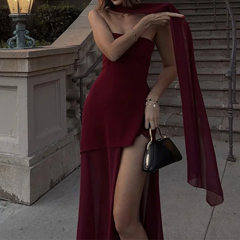 Valenzora | Elegant backless maxi dress with slit