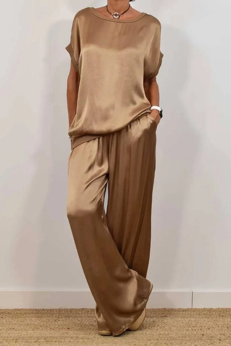 Women's elegant lounge set with flowing cut and elasticated waistband, size