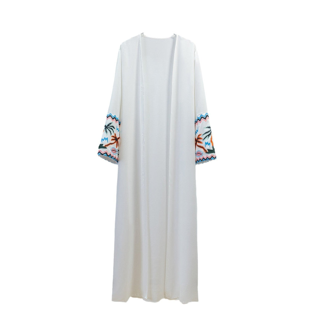 Elegante Kaftan-Robe für Damen mit künstlerisch gestickten Details, Größe