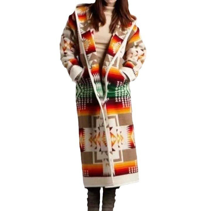 Damen-Longcardigan in buntem Ethno-Design und modernem Schnitt, Größe