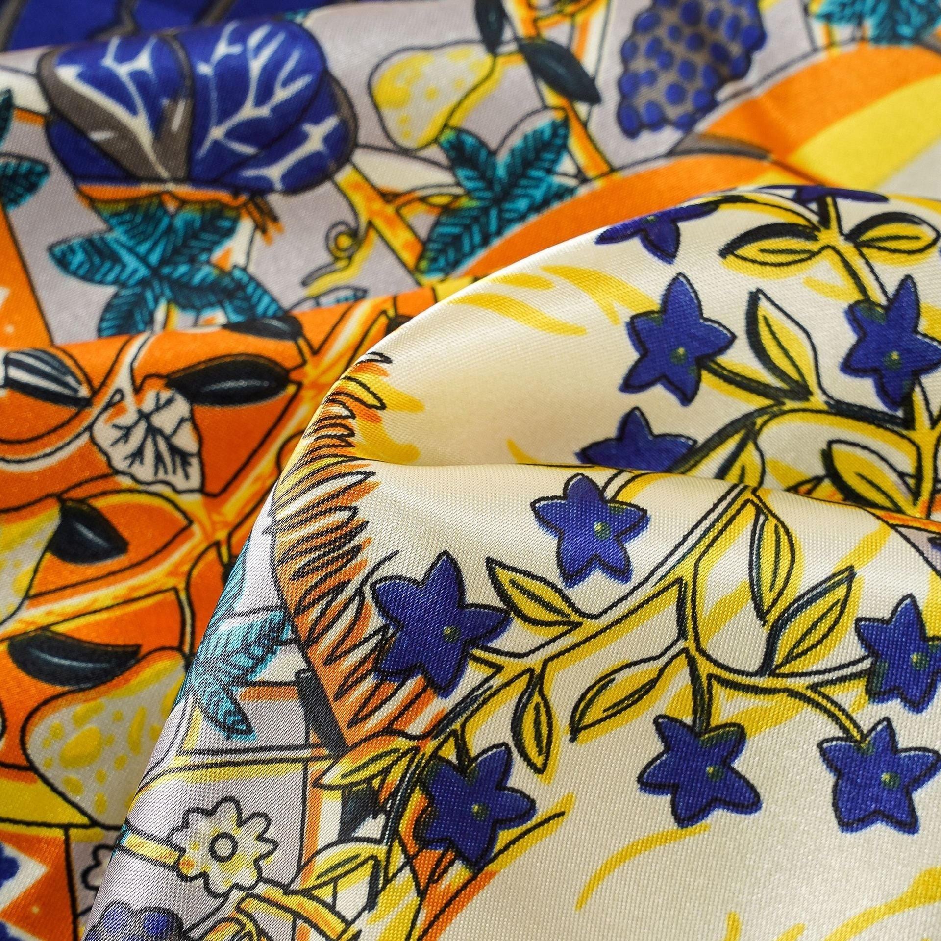 Women's luxurious silk scarf with an artistic floral design and shimmering sheen, size Valenzora