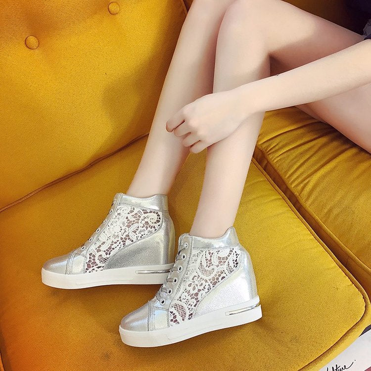 Women's wedge sneakers with fashionable lace detail and casual metallic finish, size Valenzora