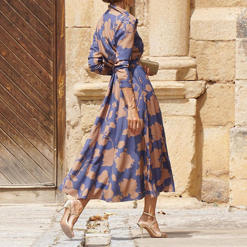 Women's shirt dress with floral pattern and modern cut, size S