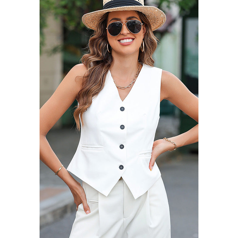 Women's sleeveless blouse with an elegant slim fit and button placket, size [size missing]