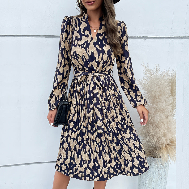 Damen Midikleid mit tailliertem Schnitt und modischem Bindegürtel, Größe S