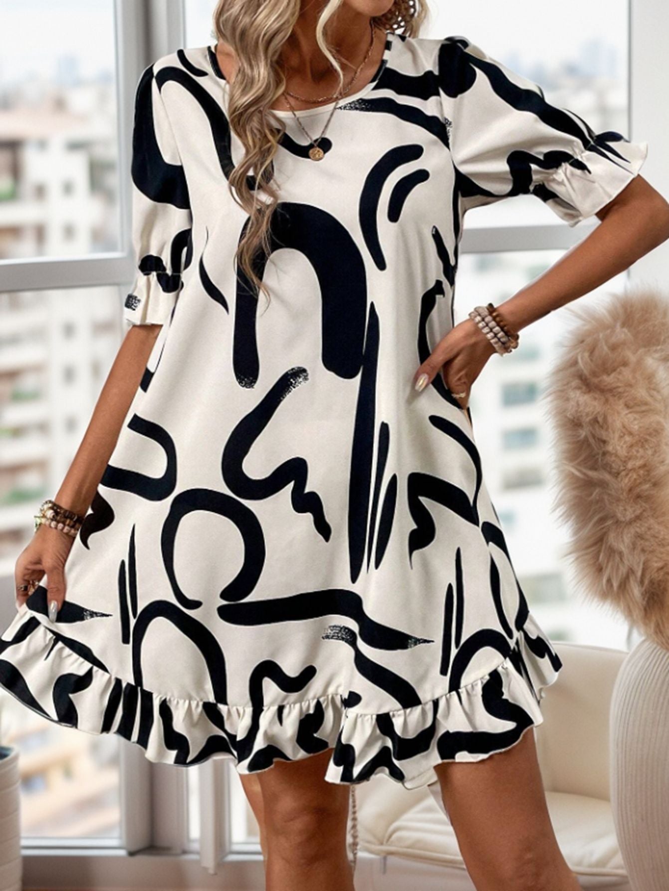 Valenzora | Printed round neck short sleeve midi dress