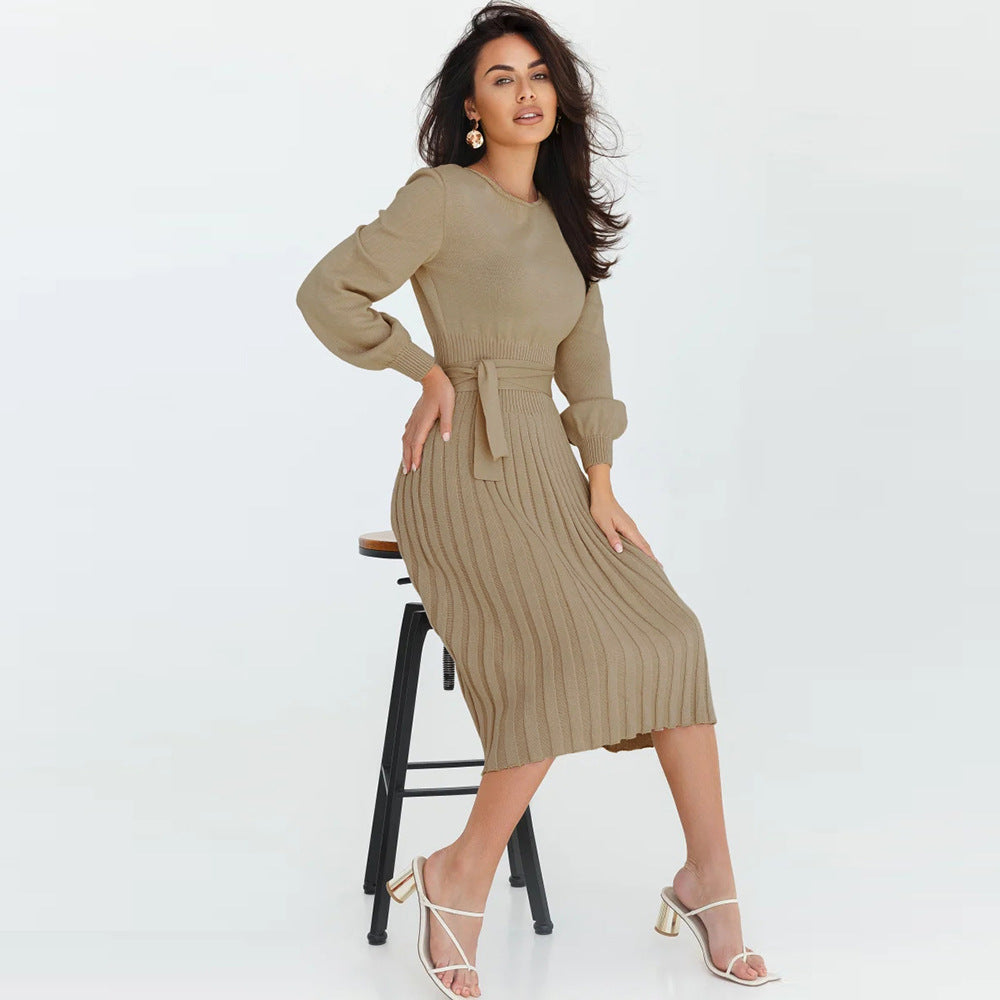 Women's knitted dress with adjustable belt and long sleeves, size