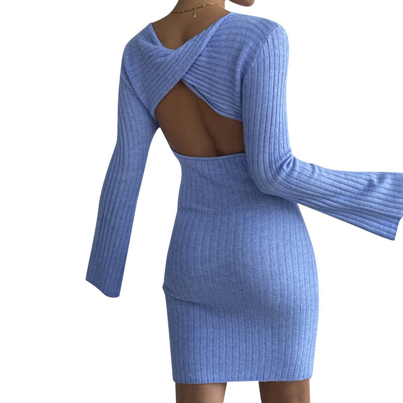 Valenzora | Long-sleeved trumpet sleeve open back knit dress
