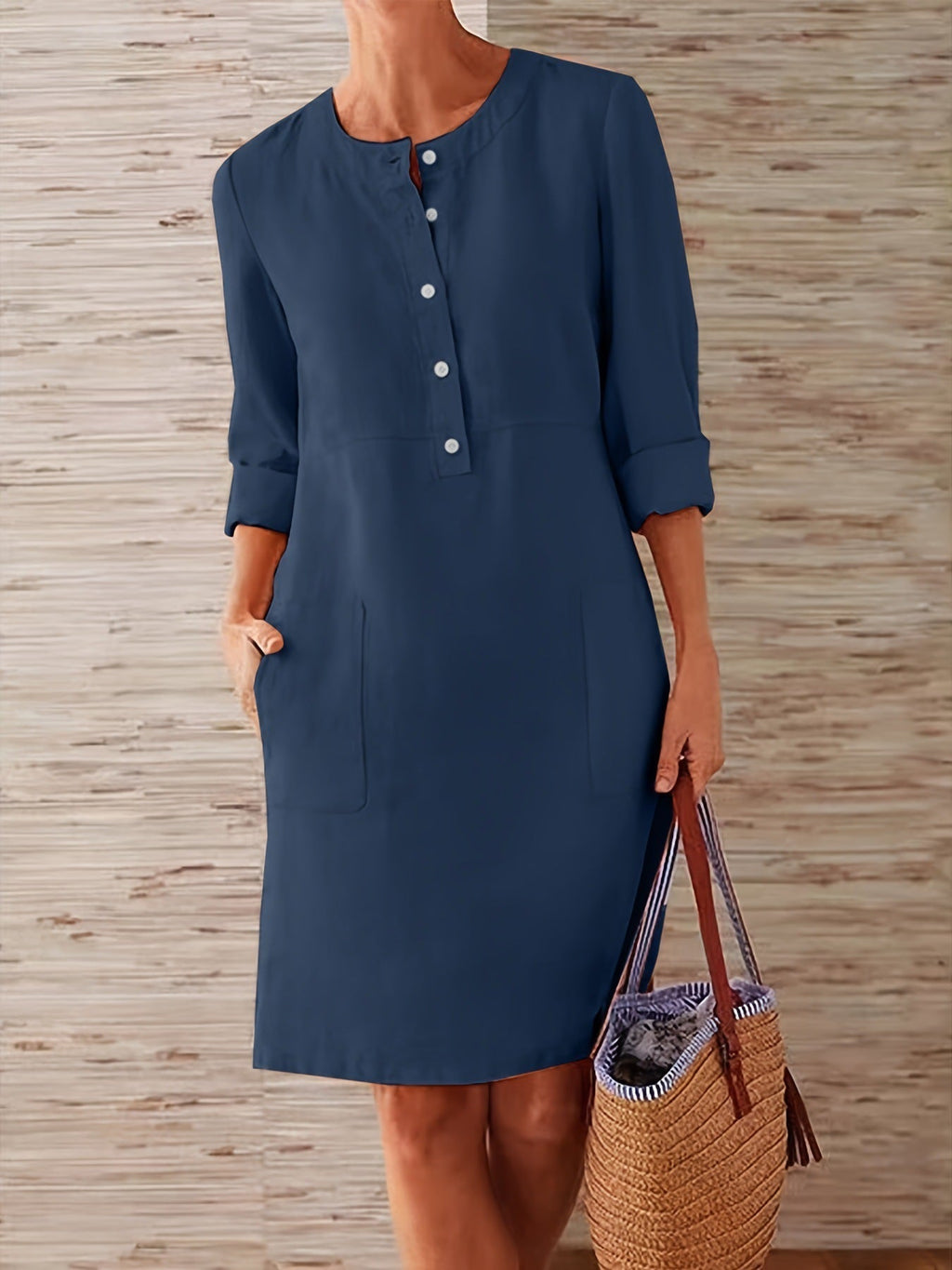 Vielseitiges Damenkleid mit Knopfleiste und praktischen Taschen, Größe