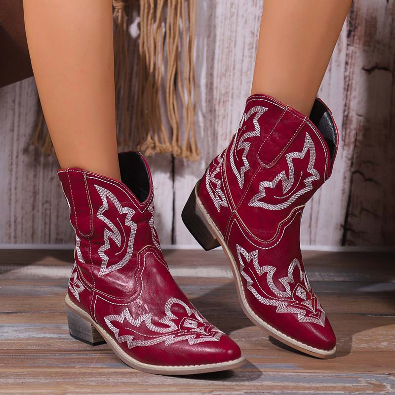 Valenzora | Vintage Embroidered Boots