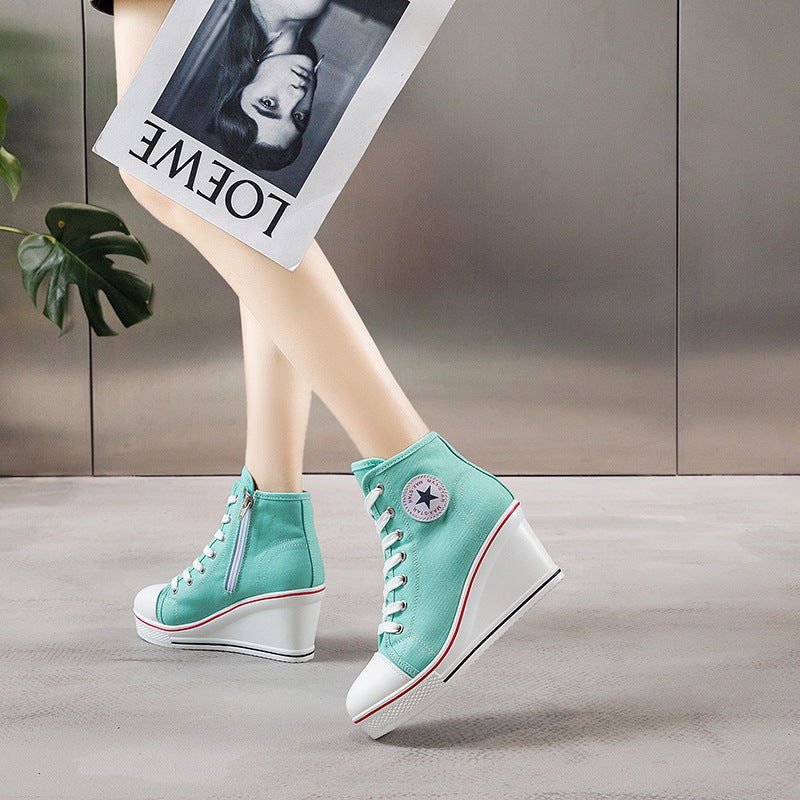 Valenzora | Simple canvas ankle boots with love motif