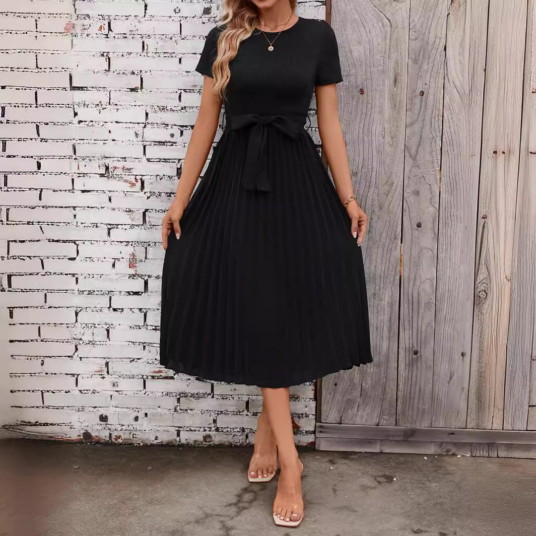 Valenzora | Lässiges, fließendes Midikleid mit kurzen Ärmeln und Gürtel