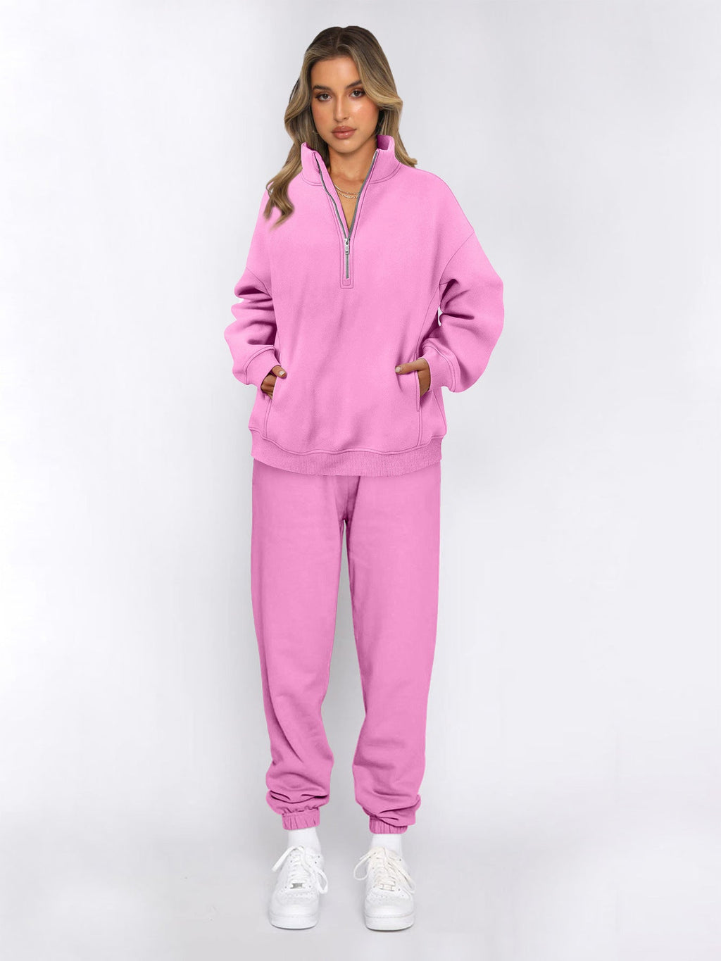 Women's sporty set with stand-up collar and practical zipper, size