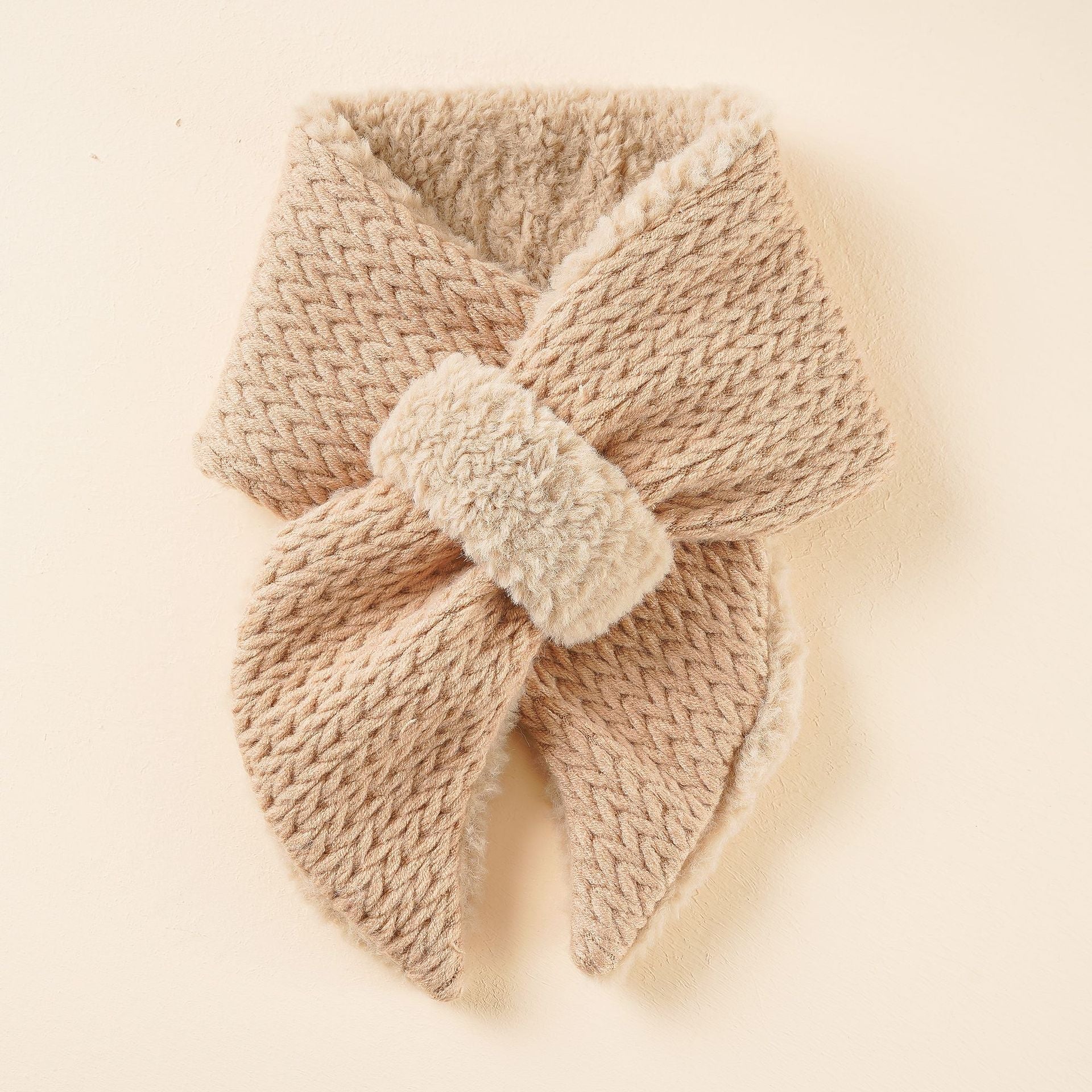 Women's cozy scarf with elegant bow design and high-quality workmanship, size S