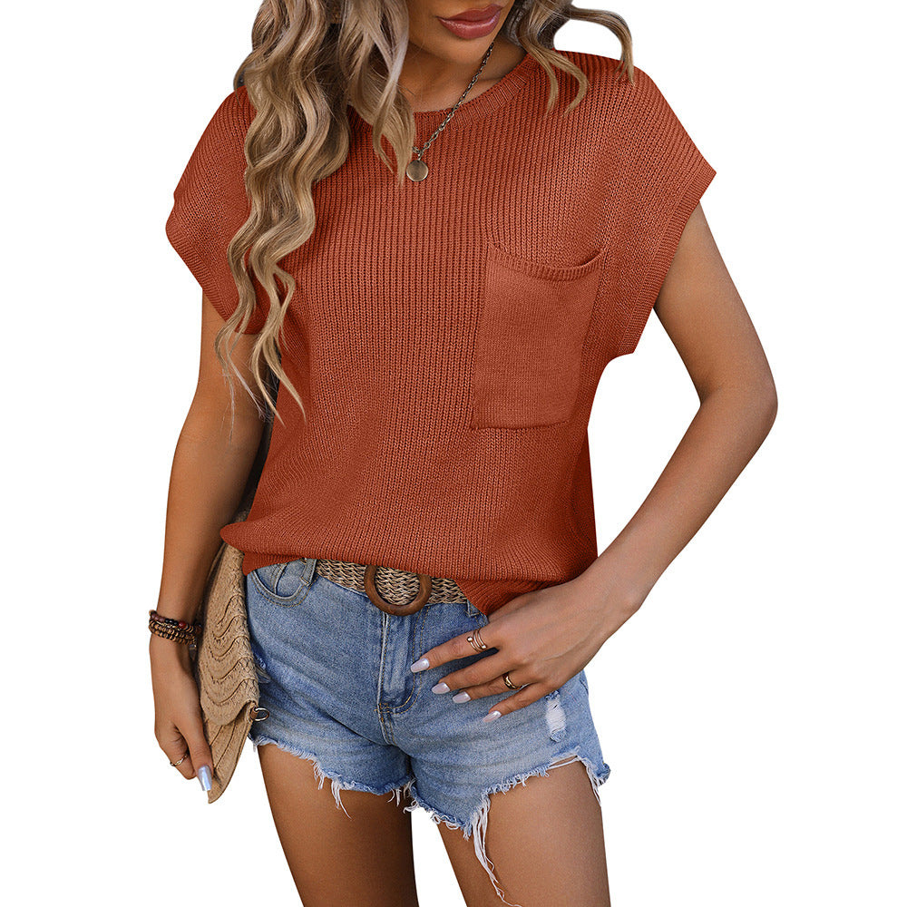 Women's casual knit top with chest pocket and airy fit, size