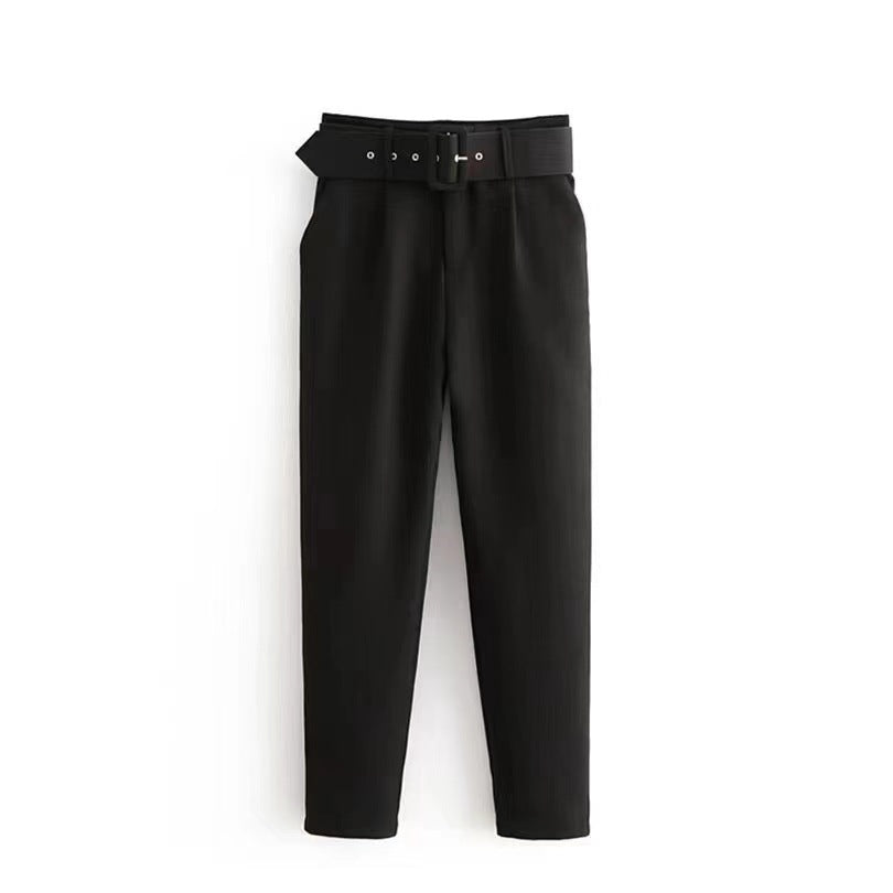 Women's wide-leg high-waisted trousers with a stylish belt, size