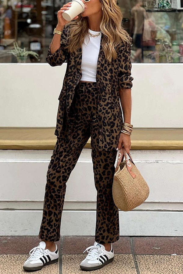 Women's Elegant Blazer-Pants Suit in Fashionable Leopard Print Size