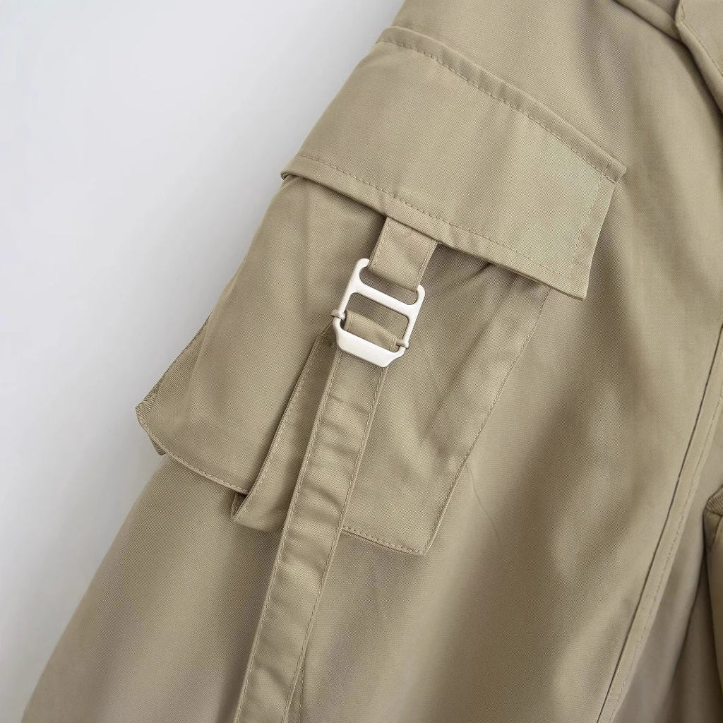 Women's cargo skirt with practical pockets and elegant cut, size