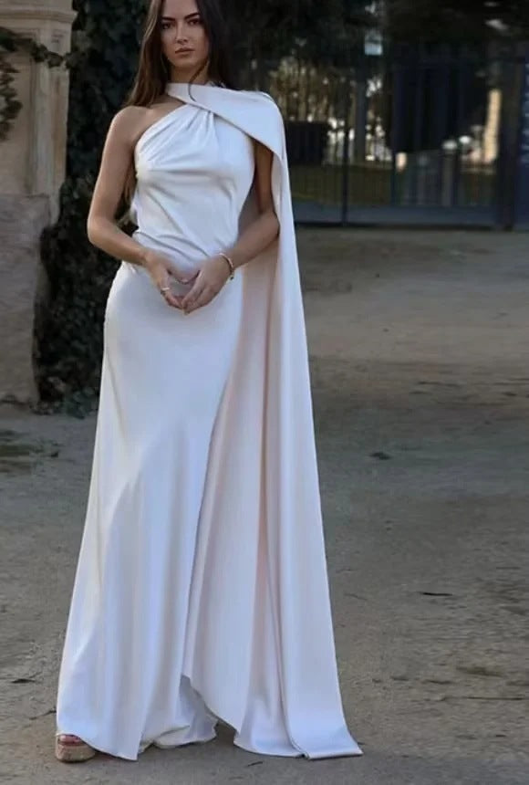 Elegantes Damenabendkleid mit einseitigem Cape und raffinierten Drapierungen, Größe Valenzora