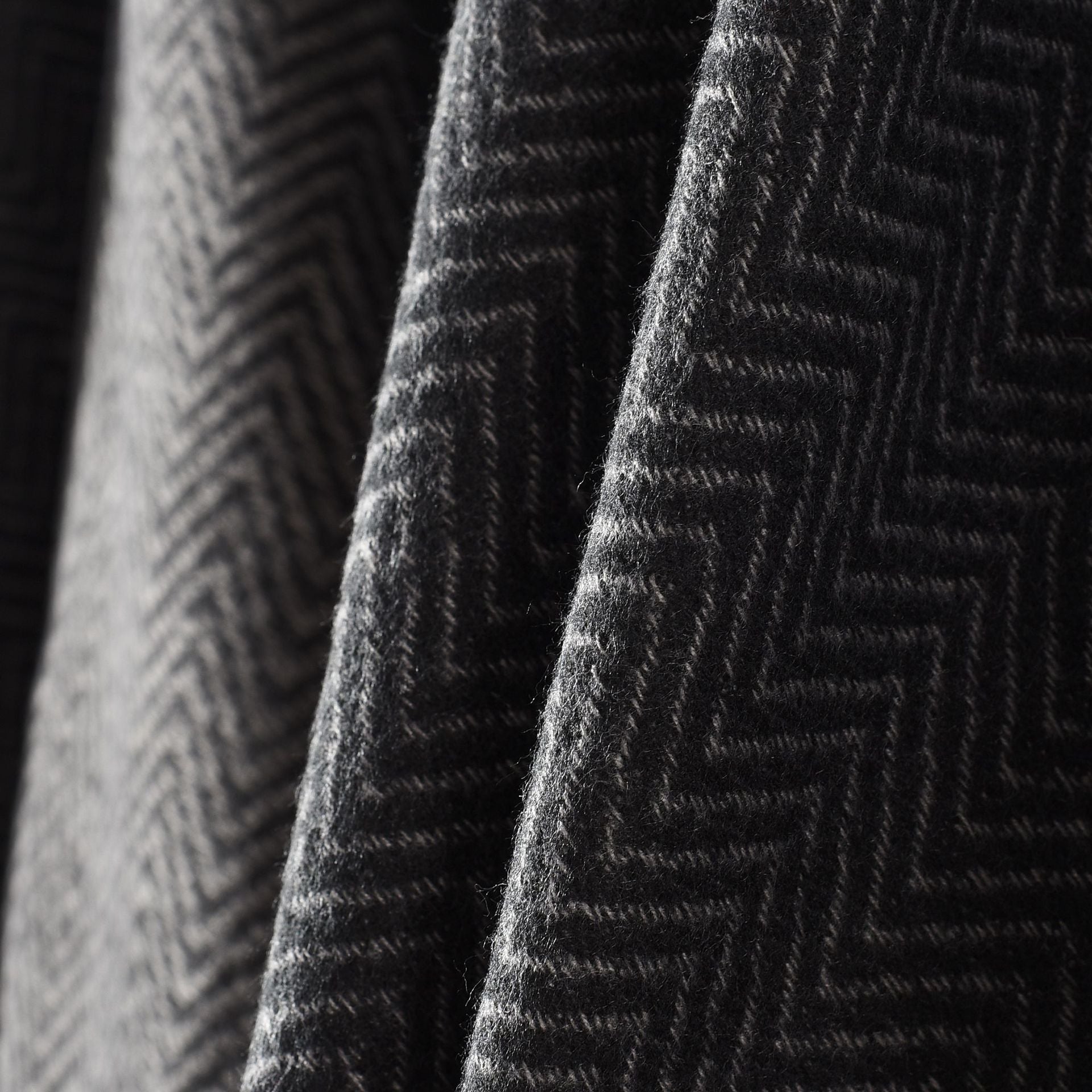 Women's elegant wrap jacket made of high-quality fabric with a modern herringbone pattern, size [size missing]