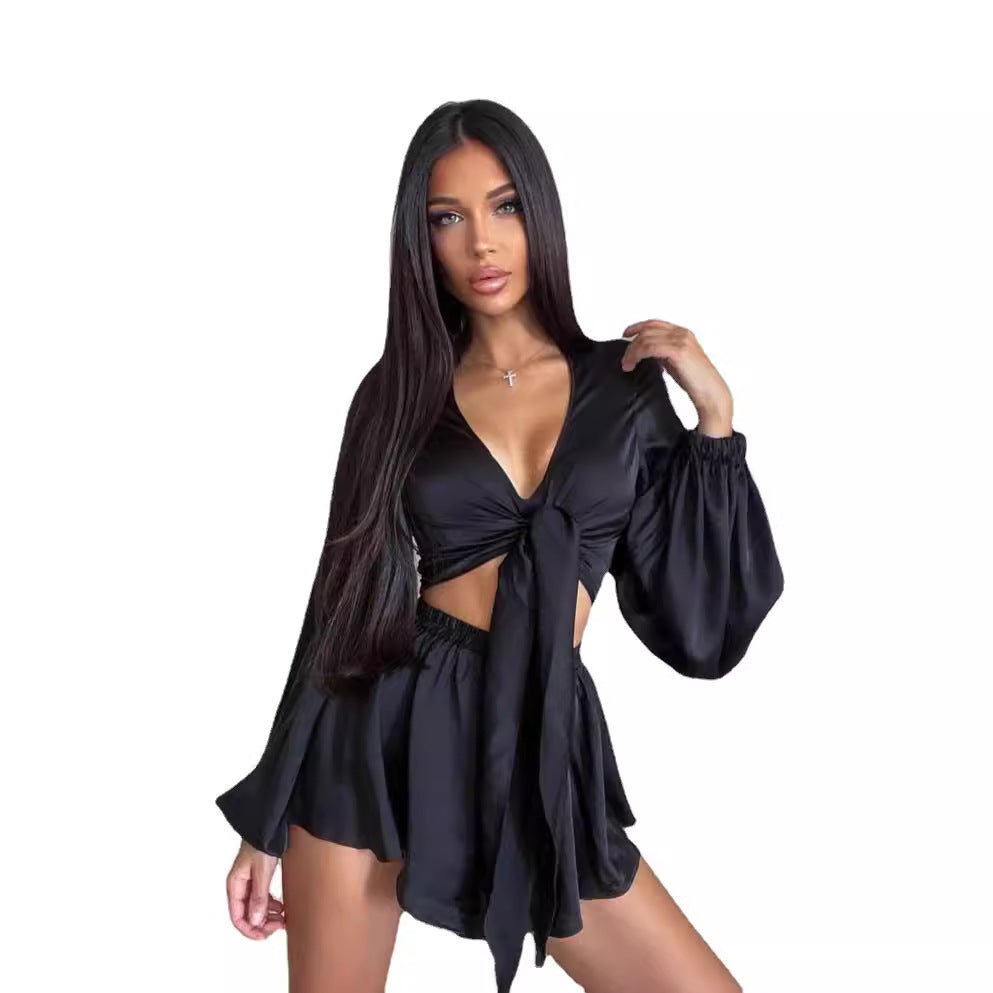 Damen-Mode-Set bestehend aus einer leichten Bluse und einem fließenden Rock, Größe [size]
