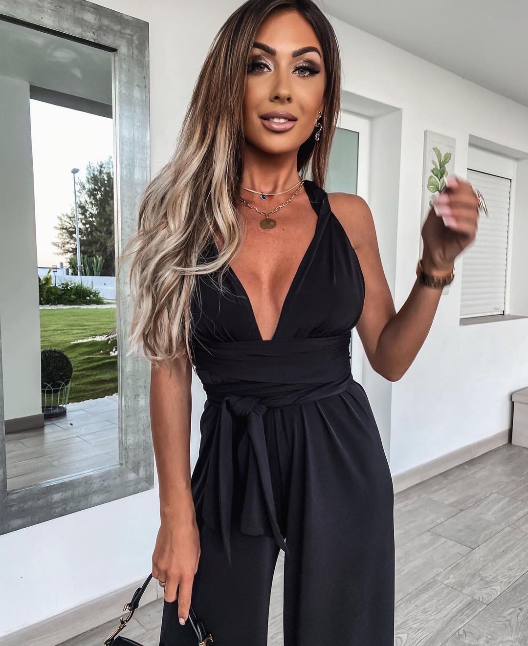 Valenzora | Sleeveless Solid Color Waist Belt Jumpsuit