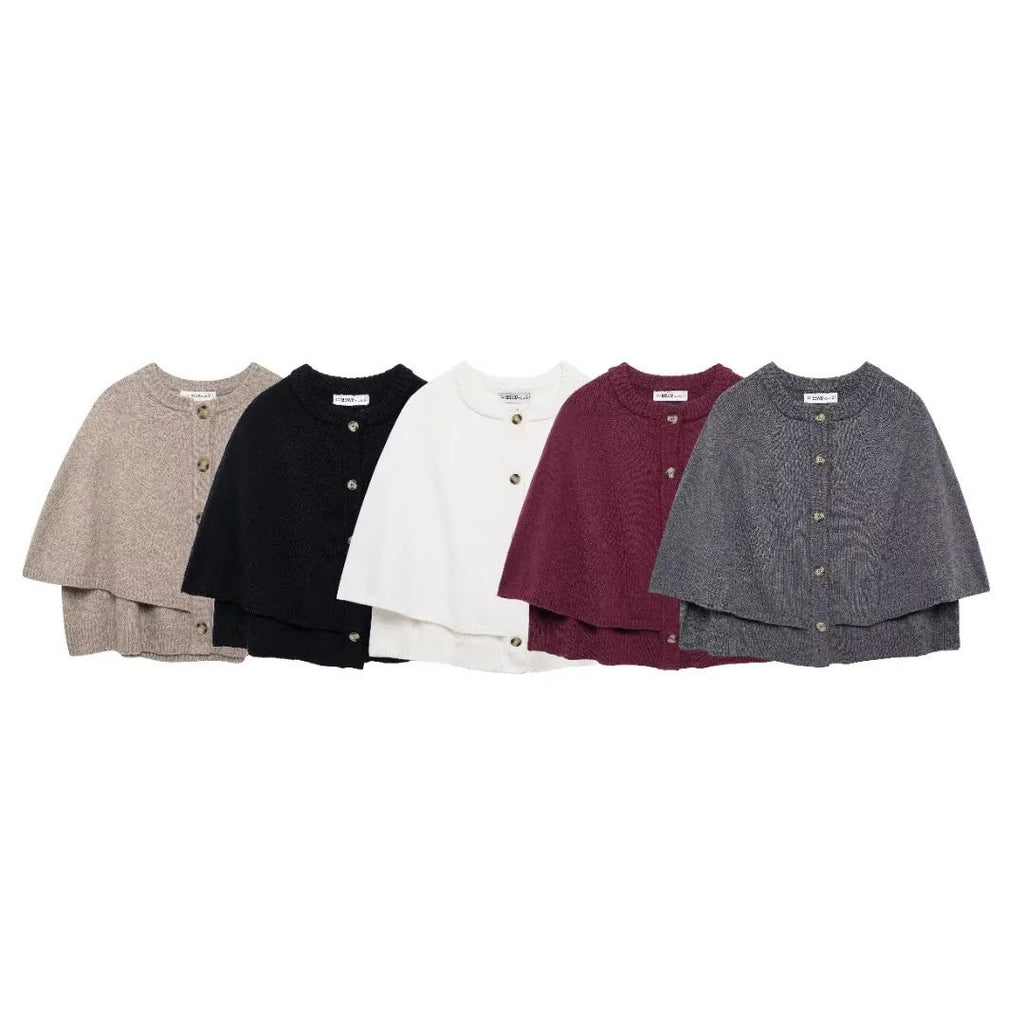 Damen-Cape aus weichem Strick mit Knöpfen, Größe