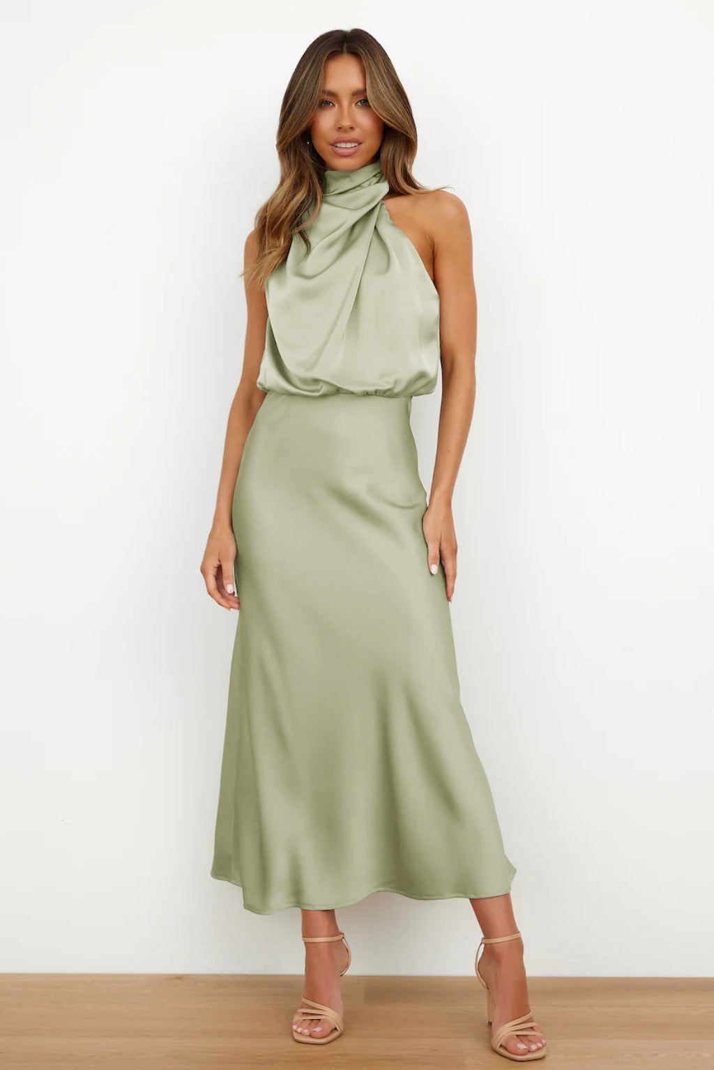 Valenzora | Elegant midi dress with asymmetrical round neckline