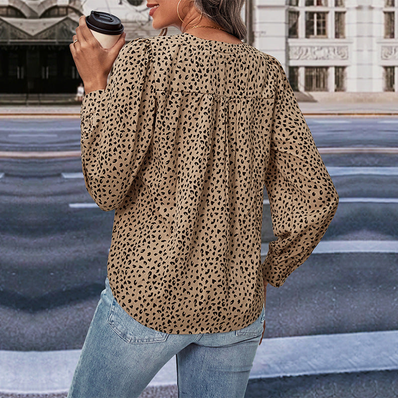 Damenbluse mit modernem Polka-Dot-Design und eleganten Rüschen, Größe [Größe fehlt]