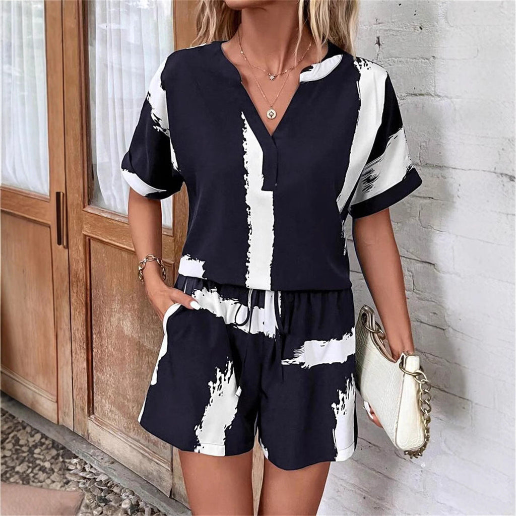 Women's casual short suit with a modern V-neck and stylish pockets, size S