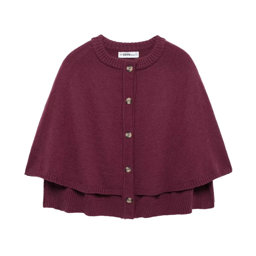 Damen-Cape aus weichem Strick mit Knöpfen, Größe