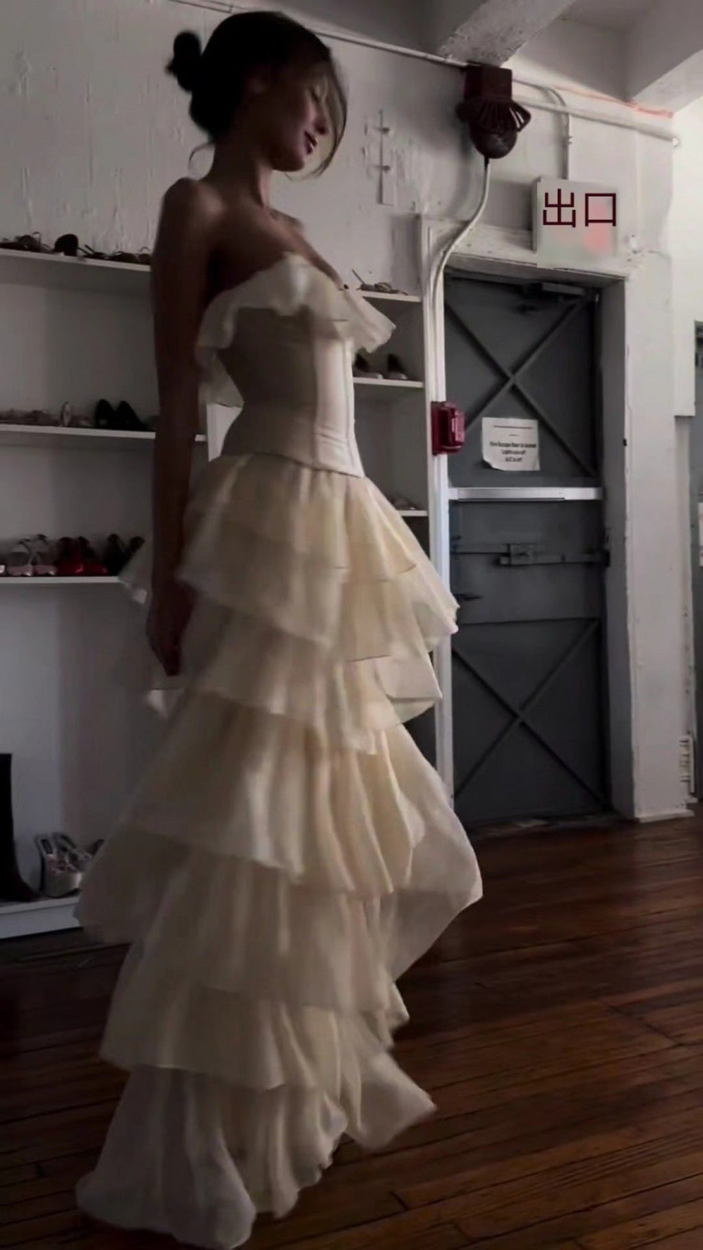 Valenzora | Elegantes ärmelloses Rüschen-Kuchenkleid