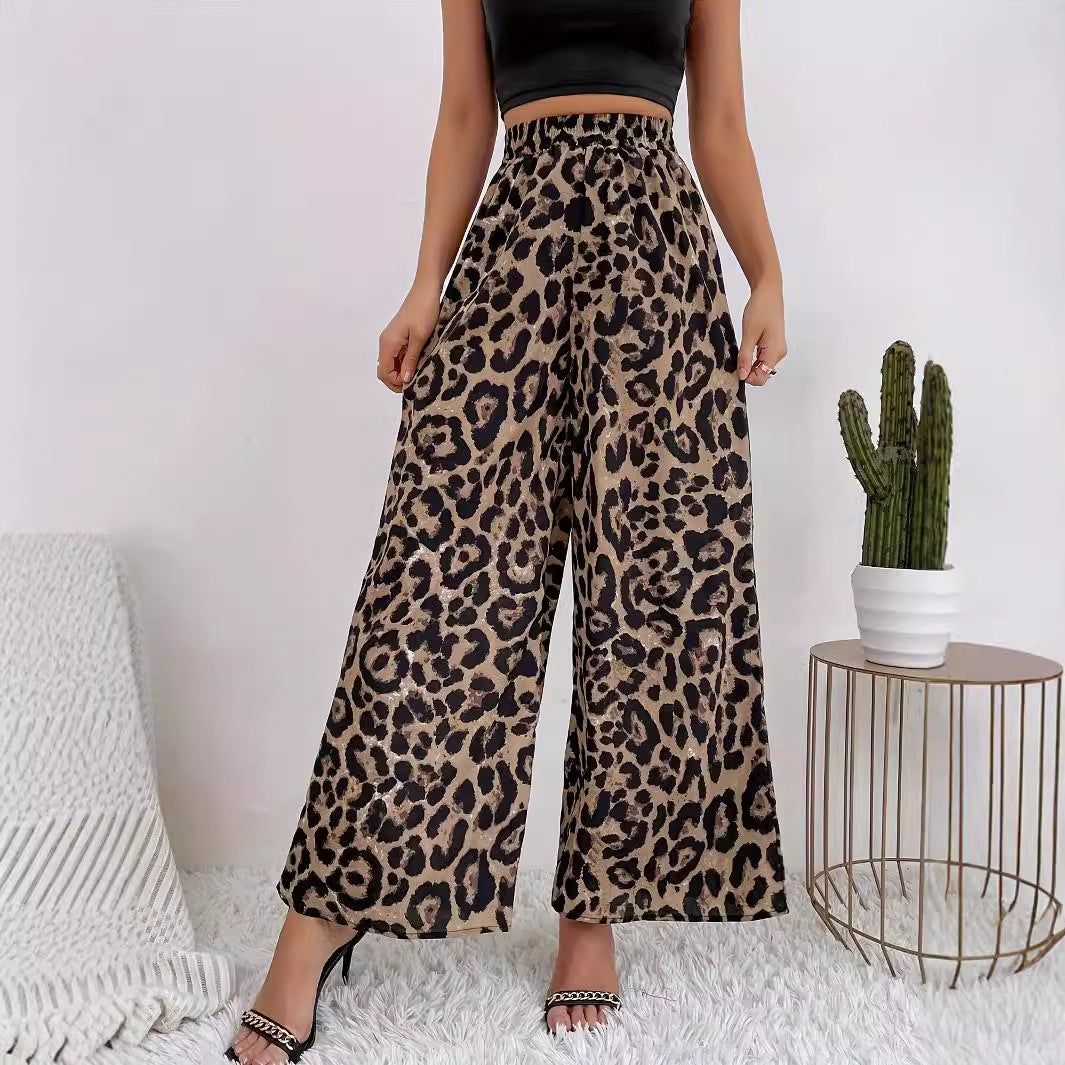 Damenhose mit weitem Bein im Leopardenmuster aus fließendem Material mit elastischem Bund, Größe S