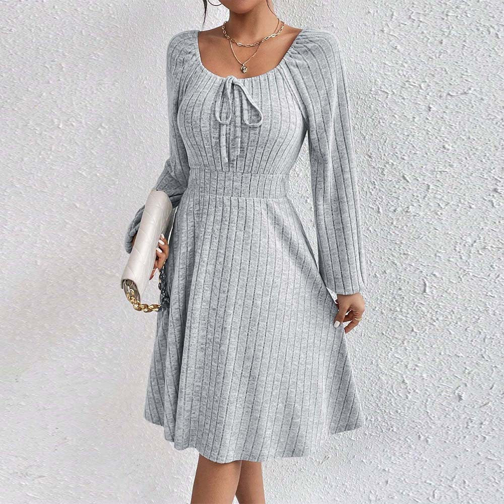 Women's midi dress with elastic material and fashionable ruching, size S