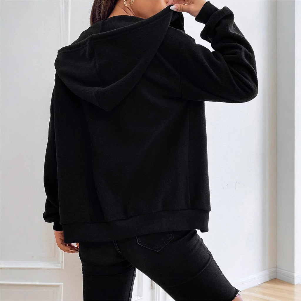 Women's fleece jacket with hood and practical pockets, size