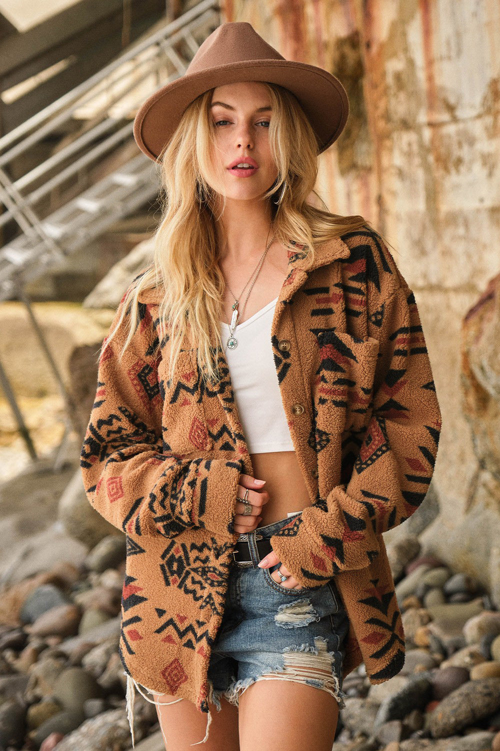 Valenzora | Retro-Plüschjacke mit Reverskragen