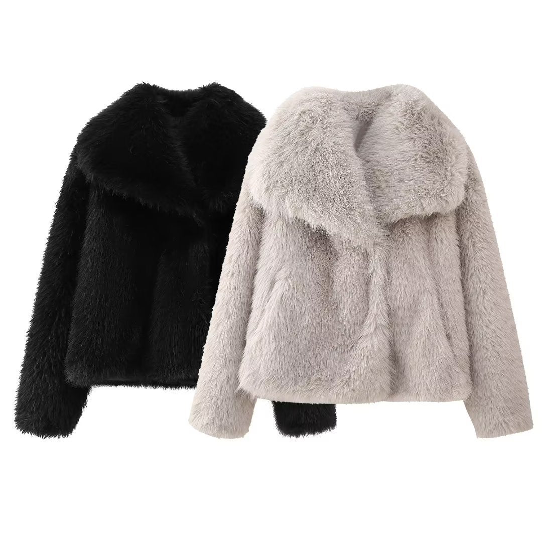 Faux fur jacket for glamorous appearances