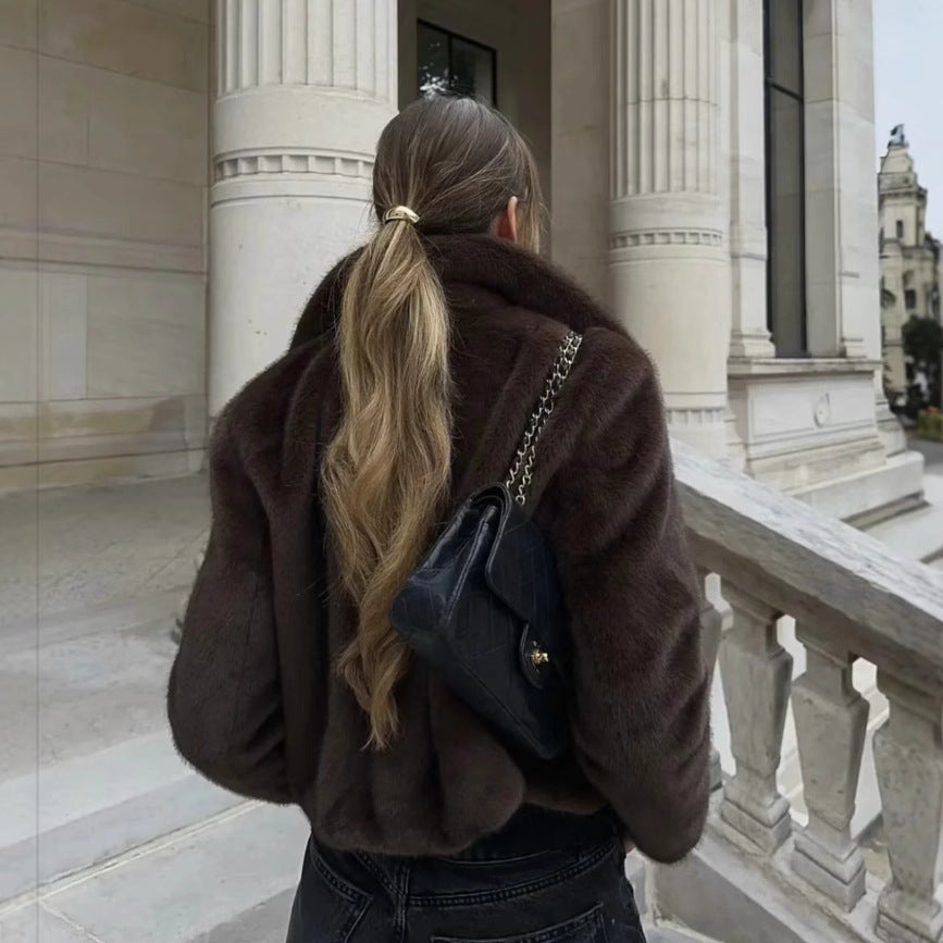 Women's faux fur jacket with classic collar and elegant silhouette, size S