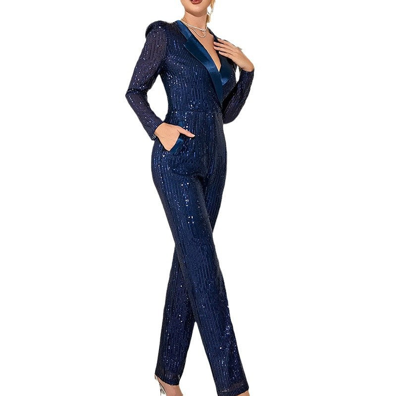 Glitzernder Damen-Overall mit figurschmeichelndem Schnitt und elegantem V-Ausschnitt, Größe [size]