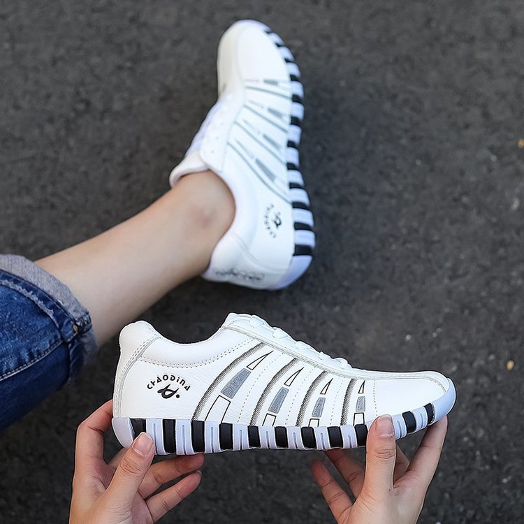 Women's casual shoes size