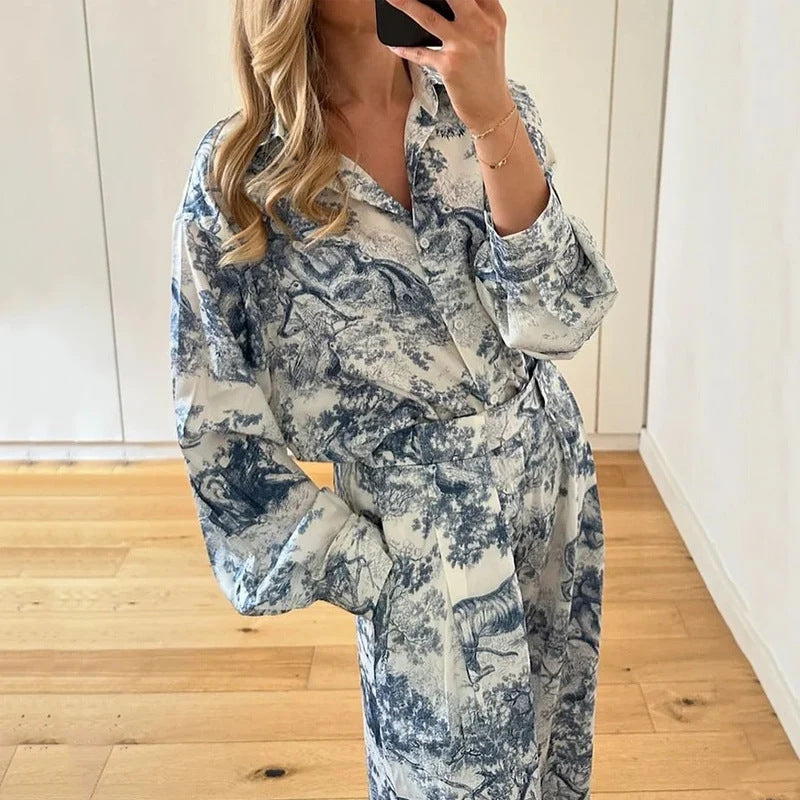 Women's elegant and comfortable two-piece set with artistic print, size S