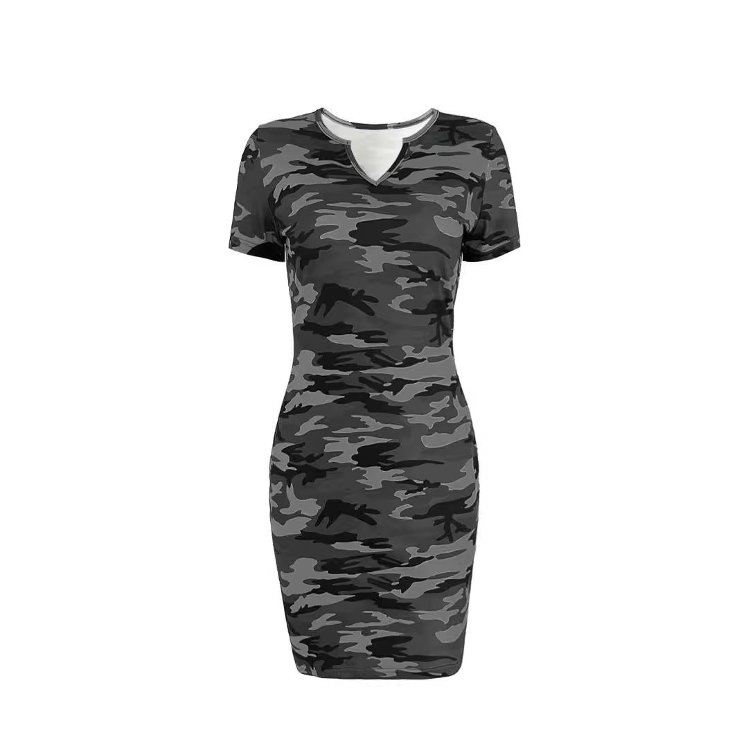 Women's short-sleeved dress in trendy camouflage style with a figure-hugging cut and V-neck, size [size]