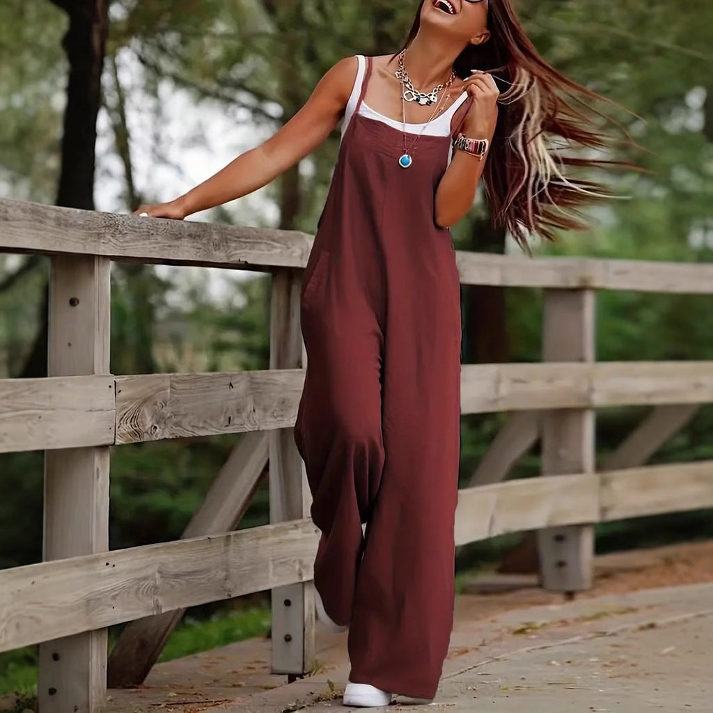 Women's airy jumpsuit with practical pockets and adjustable straps, size [size missing]