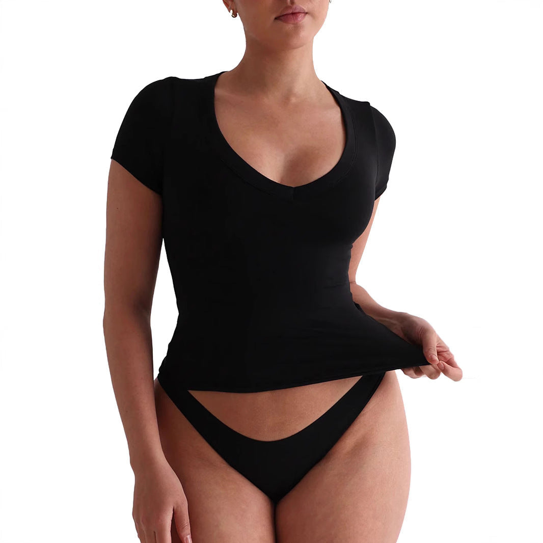 Women's fitted V-neck T-shirt with short sleeves, size