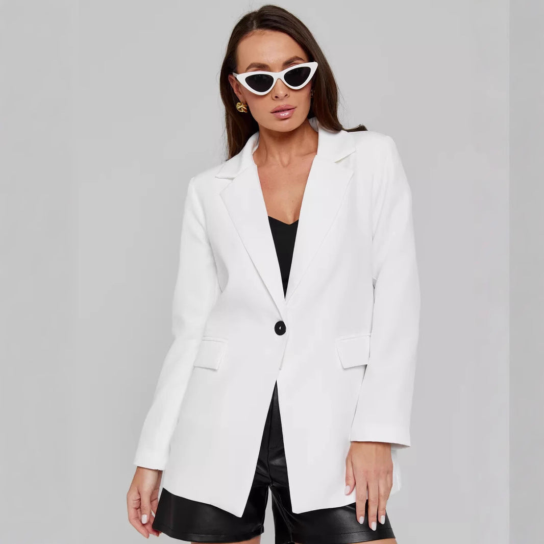 Eleganter, taillierter Damenblazer in modernem Schnitt, Größe